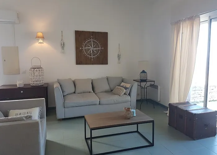 Lägenhetshotell Costa D'oru 3*